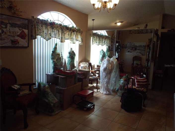Image No.19-3 Bed Property for sale