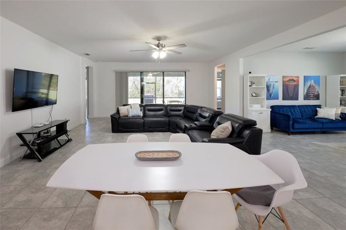 Image No.14-Propriété de 4 chambres à vendre à Kissimmee