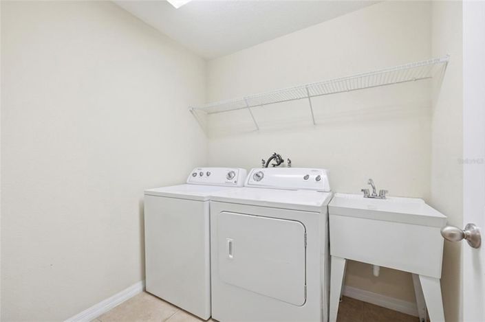 Image No.17-4 Bed Property for sale