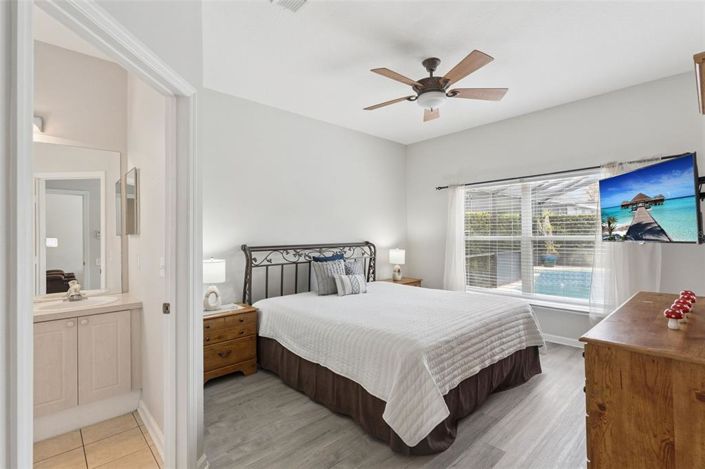 Image No.4-4 Bed Property for sale