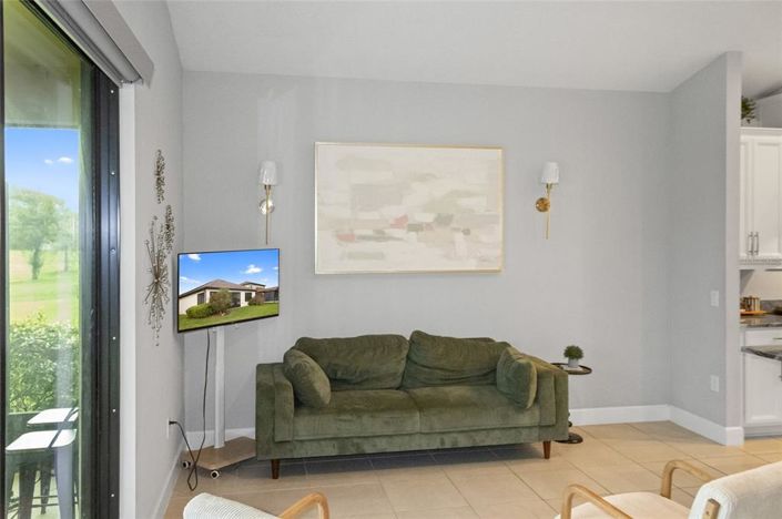 Image No.19-4 Bed Property for sale