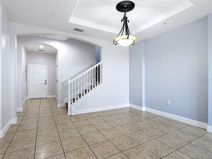 Image No.17-4 Bed Townhouse for sale
