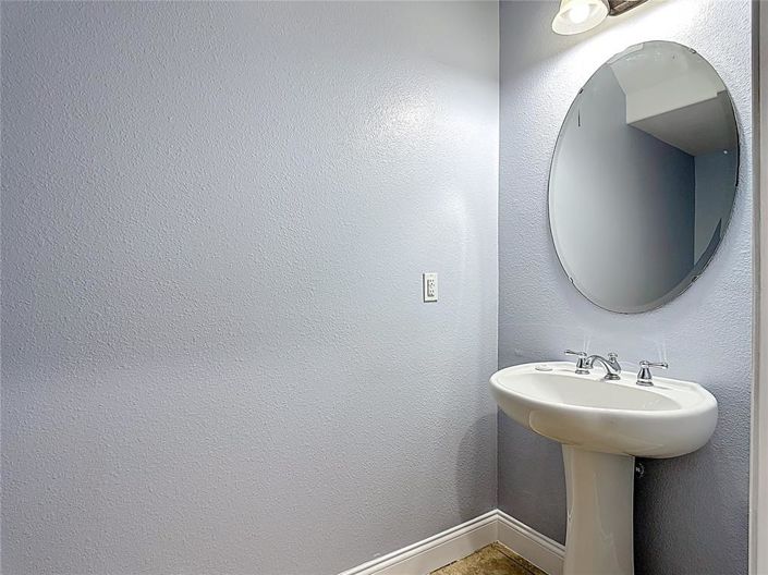 Image No.19-4 Bed Townhouse for sale