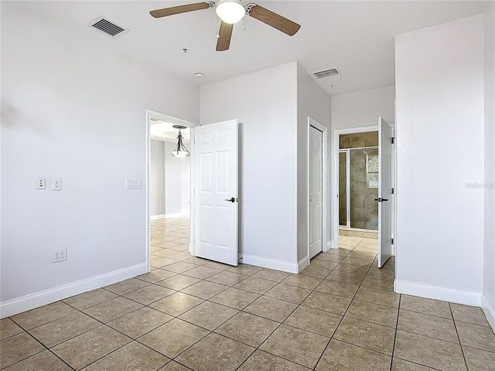 Image No.27-4 Bed Townhouse for sale