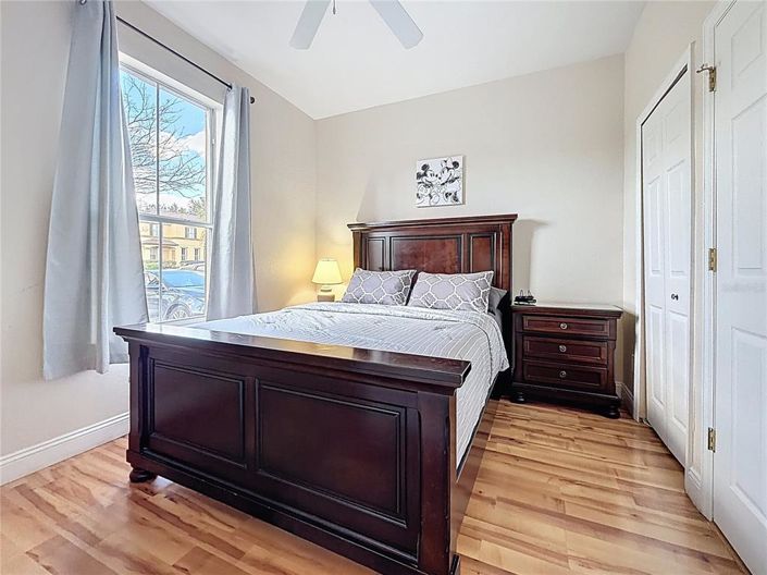 Image No.19-4 Bed Townhouse for sale