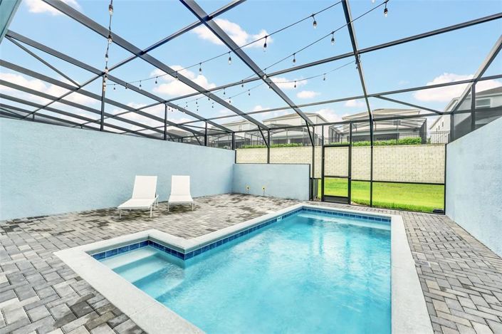 Image No.45-5 Bed Townhouse for sale