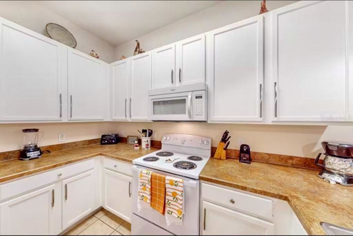 Image No.42-3 Bed Property for sale