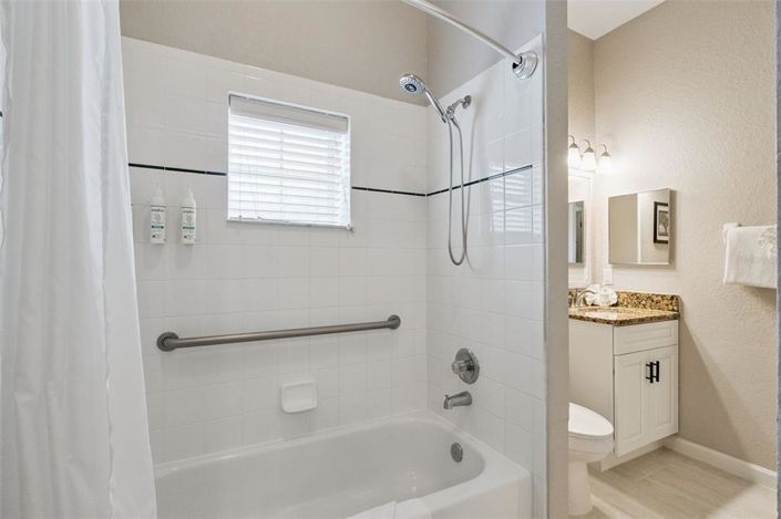 Image No.17-2 Bed Property for sale