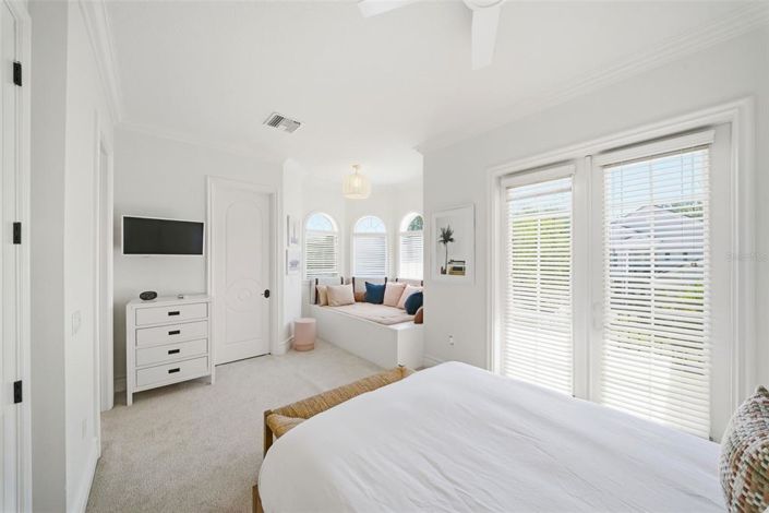 Image No.46-5 Bed Property for sale
