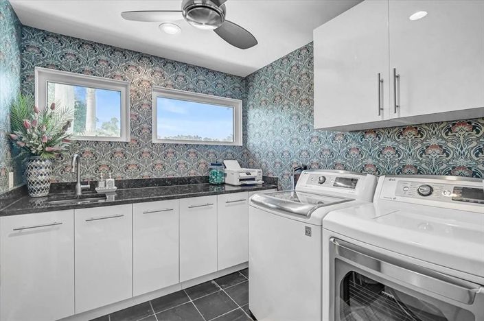 Image No.20-3 Bed Property for sale