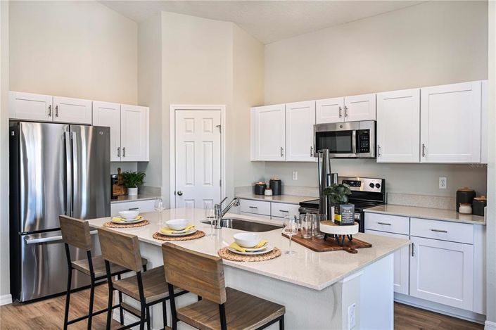 Image No.2-4 Bed Property for sale