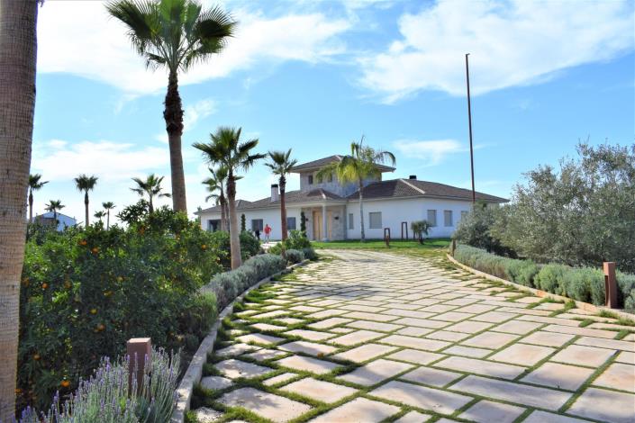 Image No.10-5 Bed Villa for sale