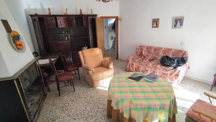 Image No.4-4 Bed House for sale