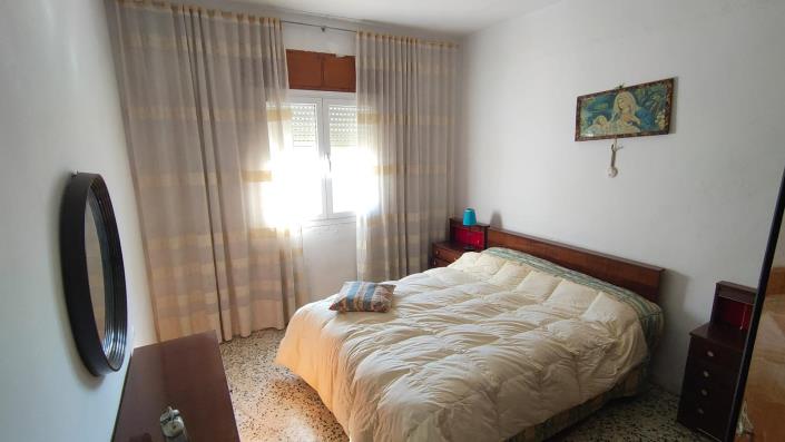 Image No.9-4 Bed House for sale