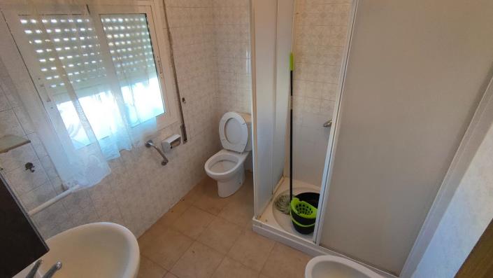 Image No.16-4 Bed House for sale