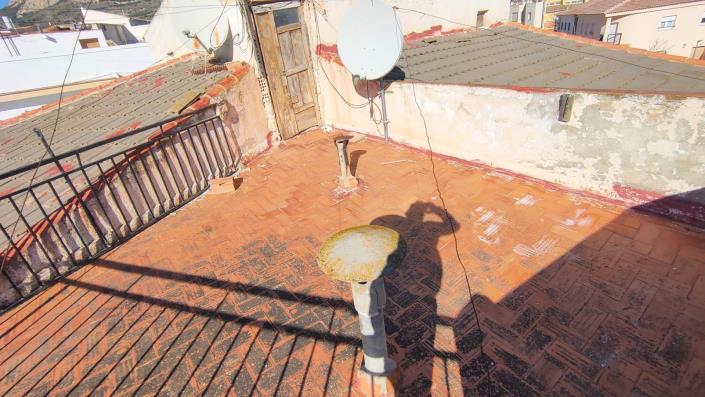 Image No.20-4 Bed House for sale