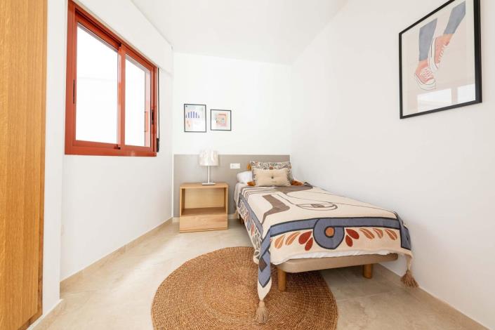 Image No.13-3 Bed Flat for sale