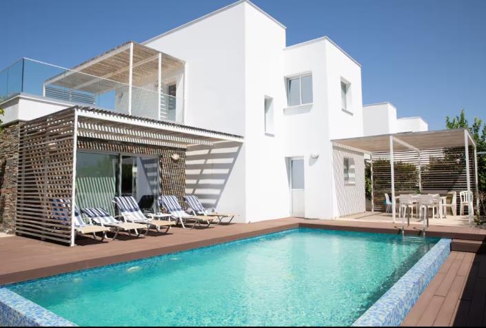 Image No.2-3 Bed Villa / Detached for sale