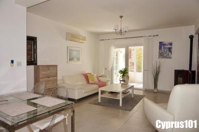 1-konia-2-bedroom-apartment-with-private-wrap-around-gardens-mls-1389