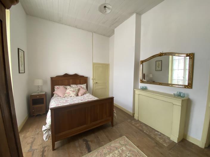Image No.15-5 Bed House for sale