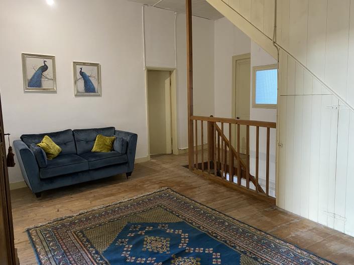 Image No.19-5 Bed House for sale