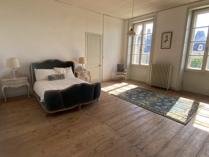 Image No.20-5 Bed House for sale