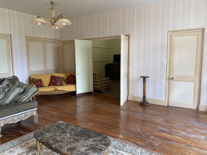 Image No.27-5 Bed House for sale