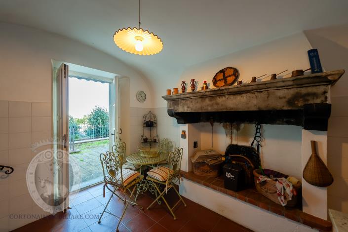Image No.19-2 Bed Apartment for sale