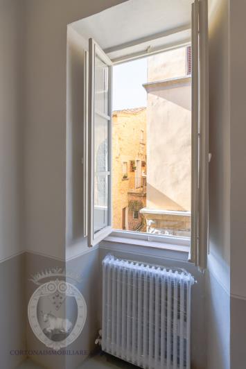 Image No.18-2 Bed Apartment for sale