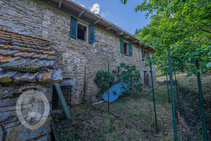 Image No.29-4 Bed Farmhouse for sale
