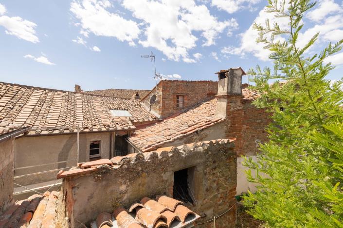 Image No.44-8 Bed Townhouse for sale