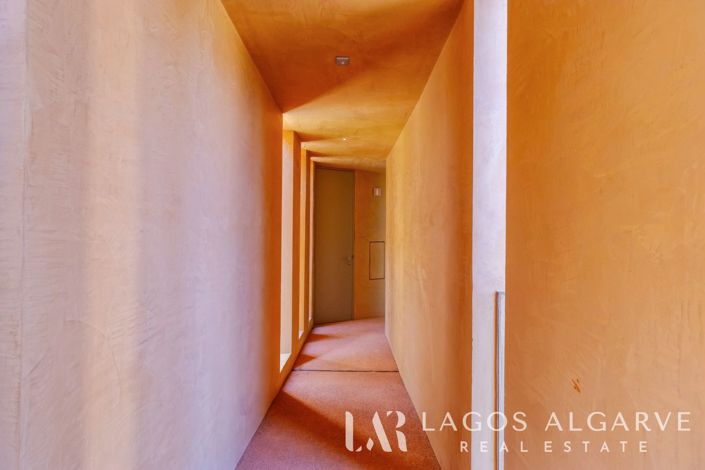 Image No.20-2 Bed Apartment for sale