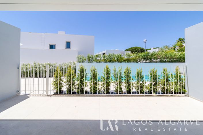 Image No.19-3 Bed Villa for sale