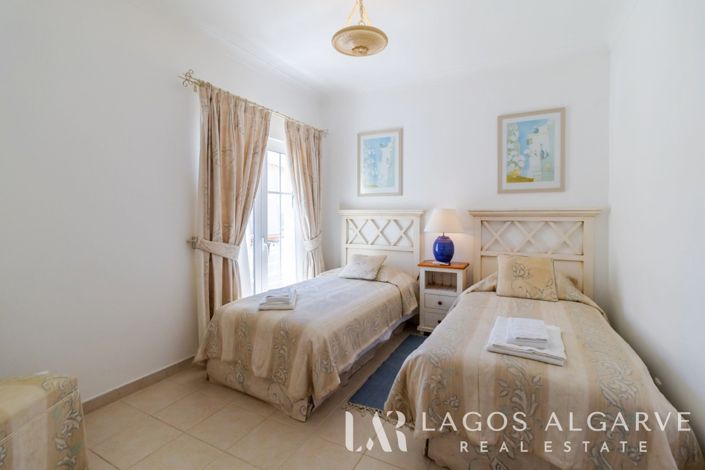 Image No.35-3 Bed Townhouse for sale