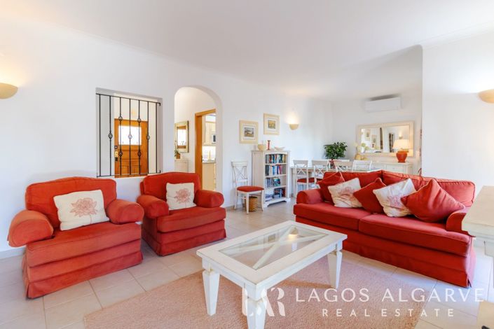 Image No.6-3 Bed Townhouse for sale