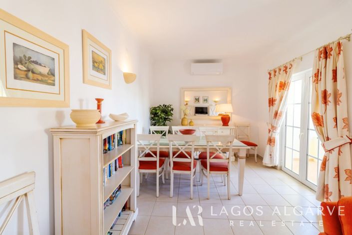 Image No.10-3 Bed Townhouse for sale