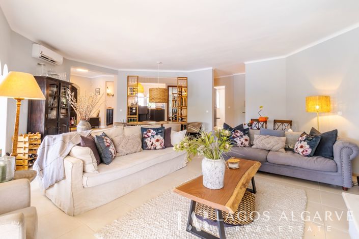 Image No.9-4 Bed Villa for sale