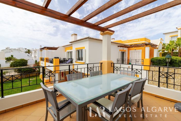 Image No.15-2 Bed Townhouse for sale