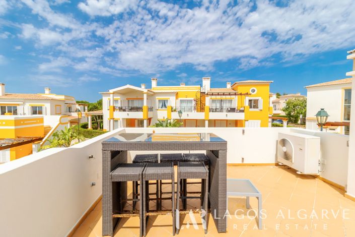 Image No.29-2 Bed Townhouse for sale