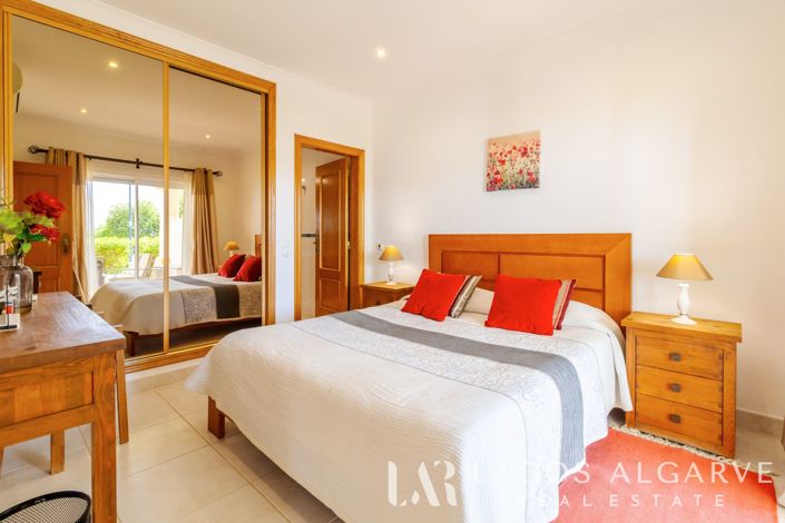 Image No.35-2 Bed Townhouse for sale