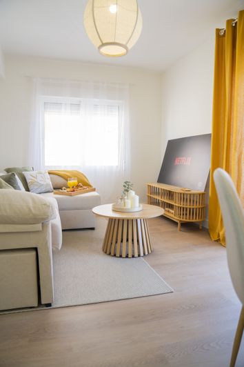 Image No.10-3 Bed Property for sale