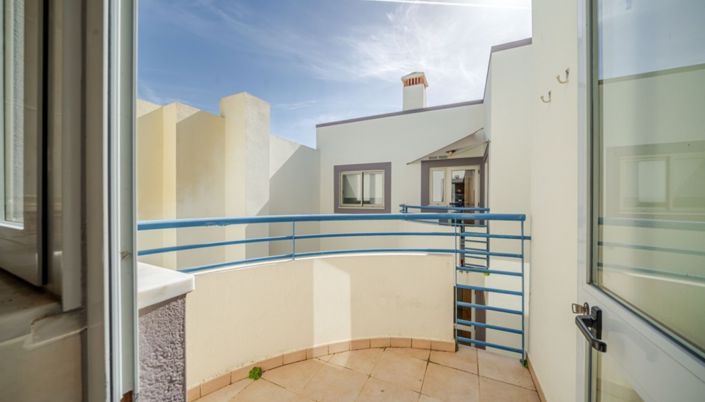 Image No.18-2 Bed Apartment for sale