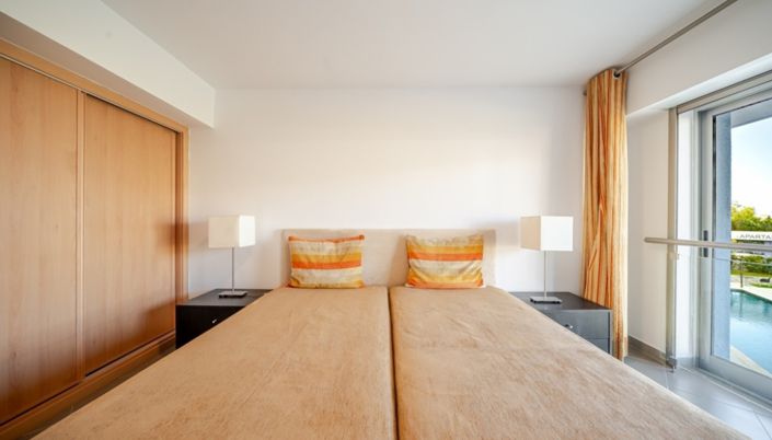 Image No.4-1 Bed Commercial for sale