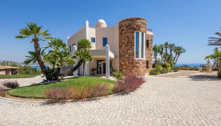 Image No.4-7 Bed Villa for sale