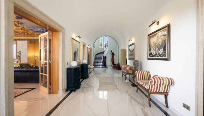 Image No.5-7 Bed Villa for sale