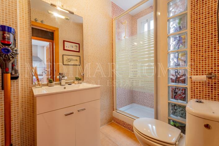Image No.13-2 Bed Townhouse for sale