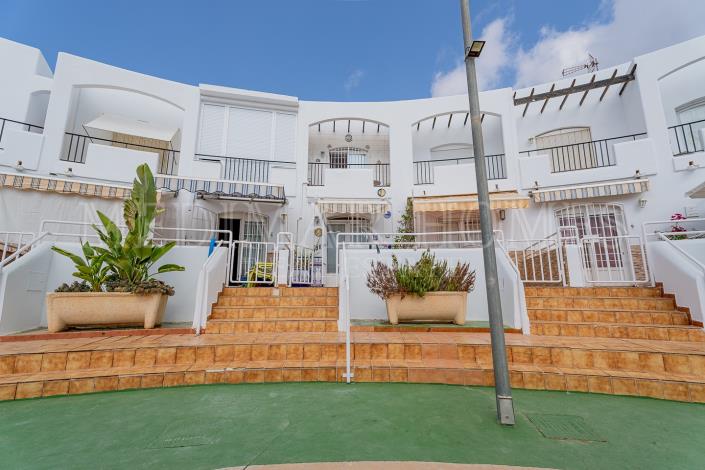 Image No.4-2 Bed Townhouse for sale
