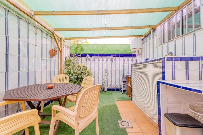 Image No.21-2 Bed Townhouse for sale