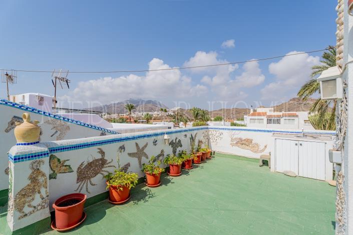 Image No.40-2 Bed Townhouse for sale