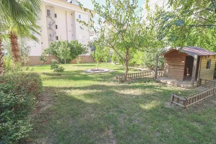 Image No.18-4 Bed Apartment for sale